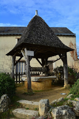 le puits qui parle, lieu de légendes