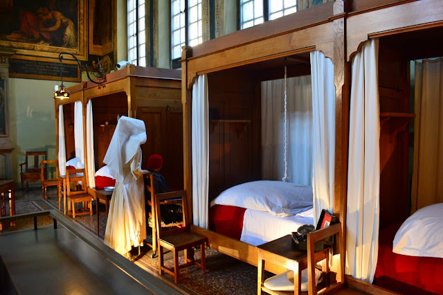 Salle Saint-Hugues, créée en 1645 pour des malades plus aisés.