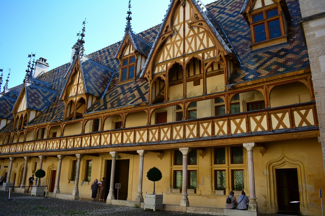 cour intérieure hôtel Dieu