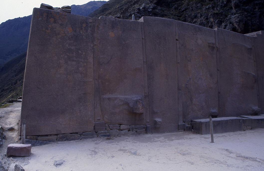 mur aux six monolithes Ollantaytambo
