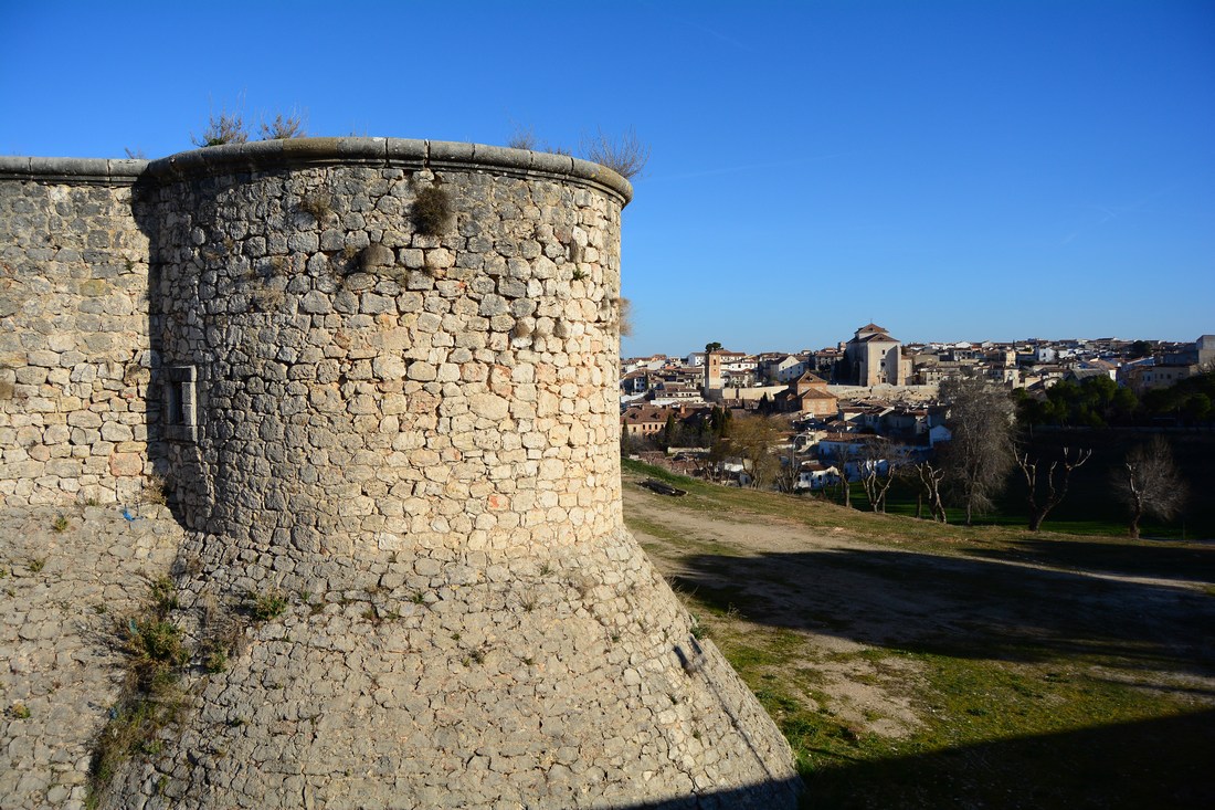 Castillo de los Condes, avec vue en arrière-plan sur Chinchon.