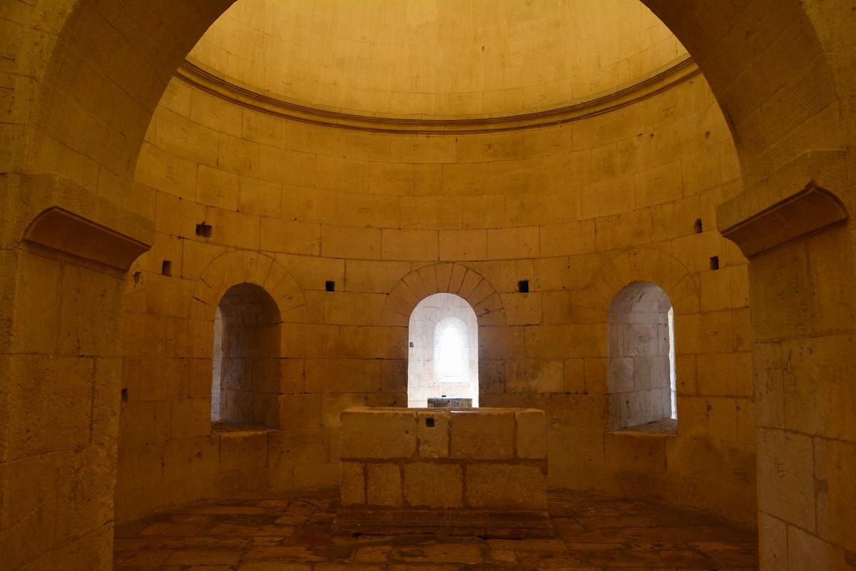 crypte abbatiale de Montmajour