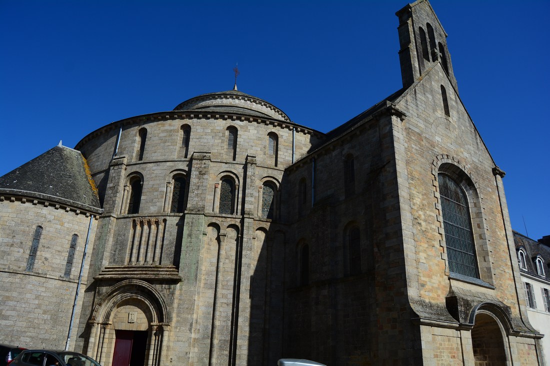 édifice bénédictin de Sainte-Croix Quimperlé