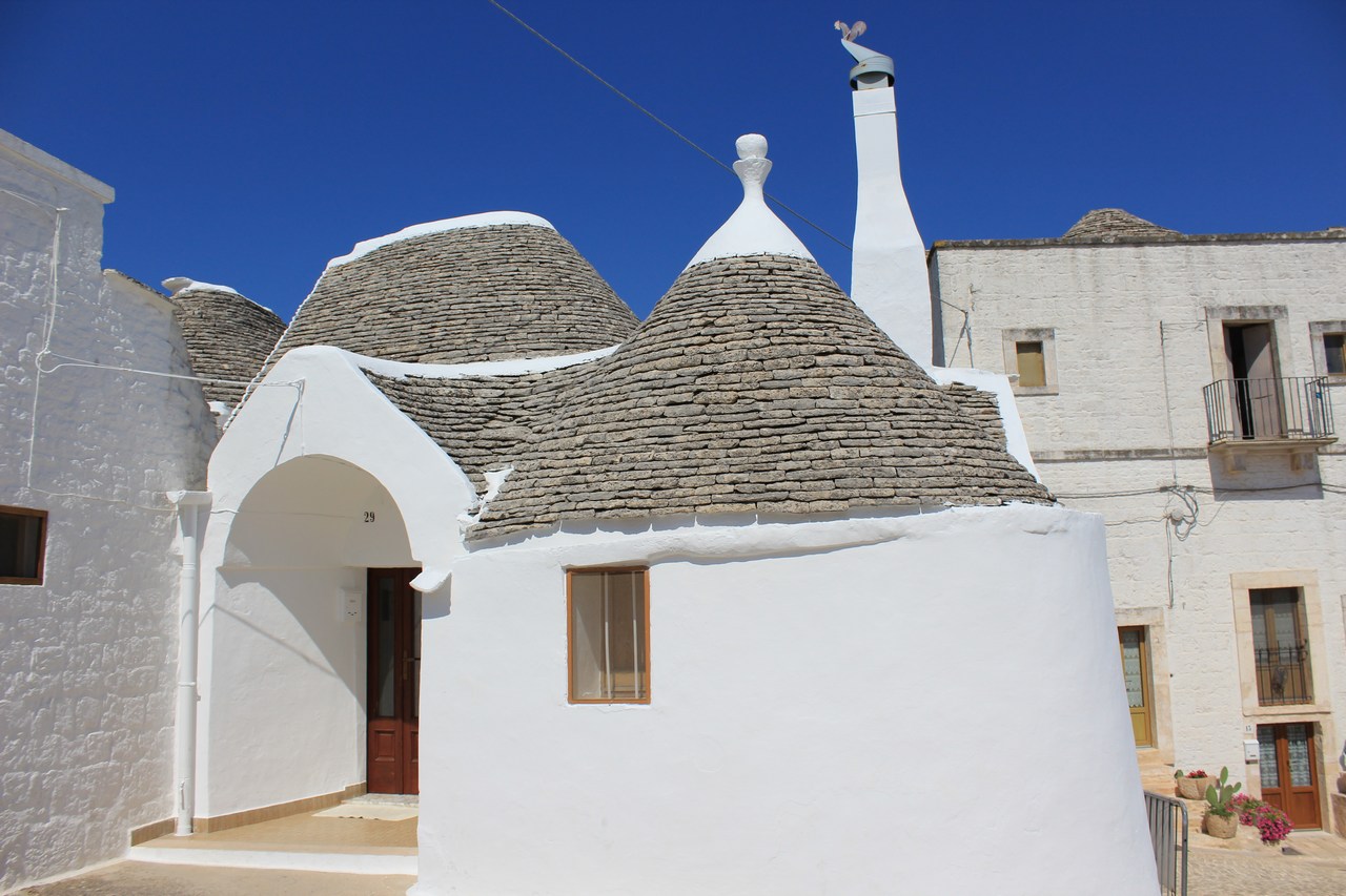 détail d'une ruelle Alberobello détail d'une ruelle Alberobello