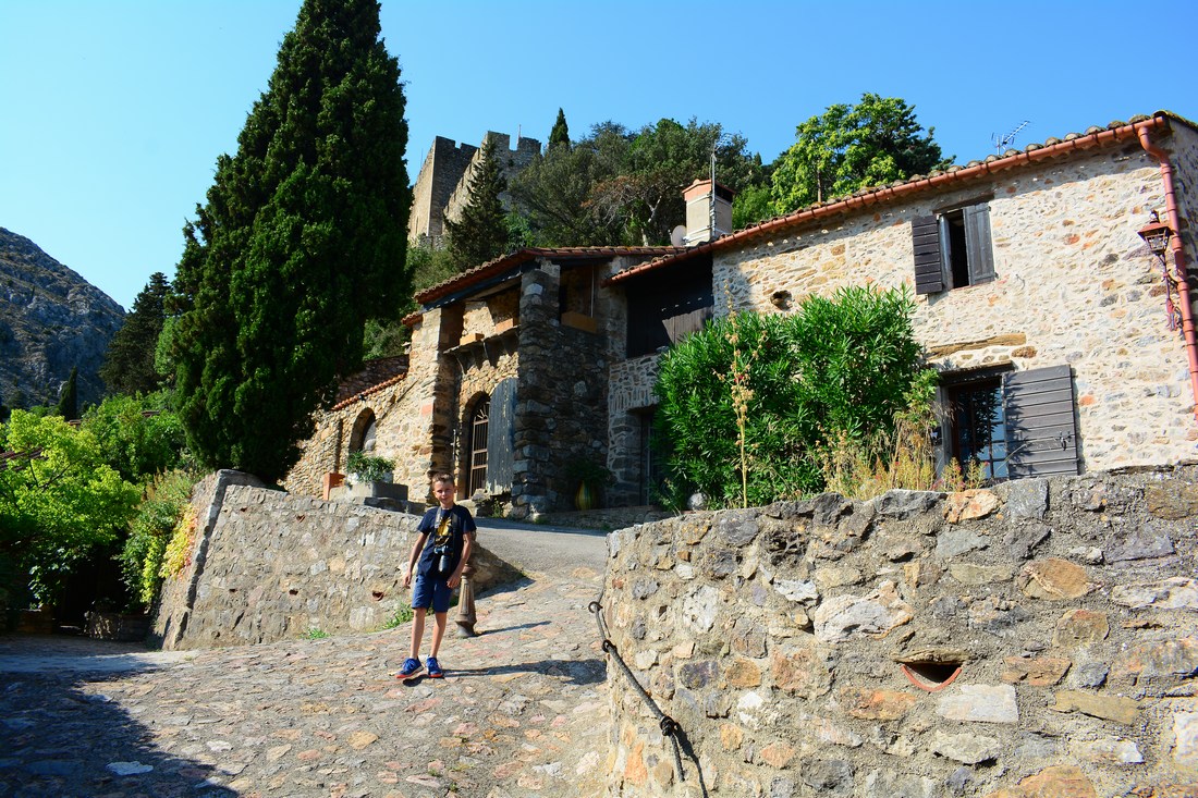 Castelnou rue principale