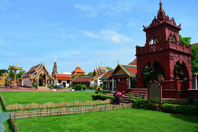 Wat Phrathat Hariphunchai